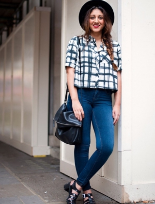 crop top sur pantalon taille haute (1)