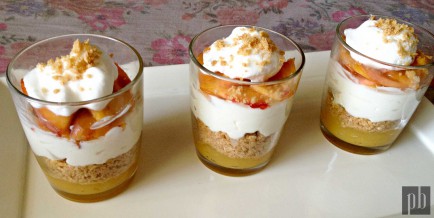 Verrine compote de pomme, mascarpone et pêches cover