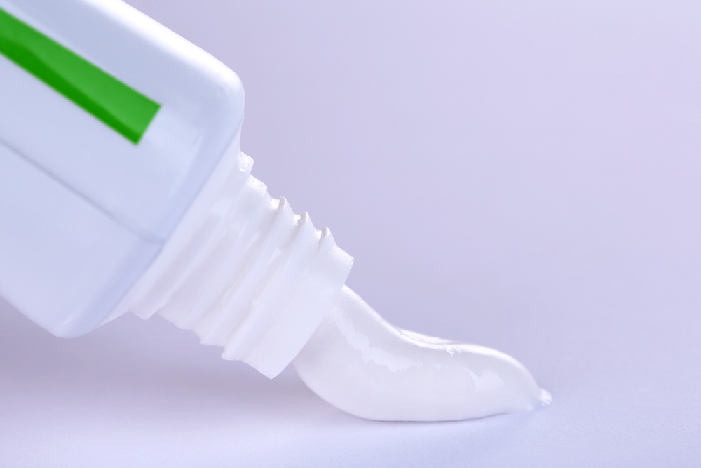 5 Astuces pour dire adieu aux boutons dentifrice