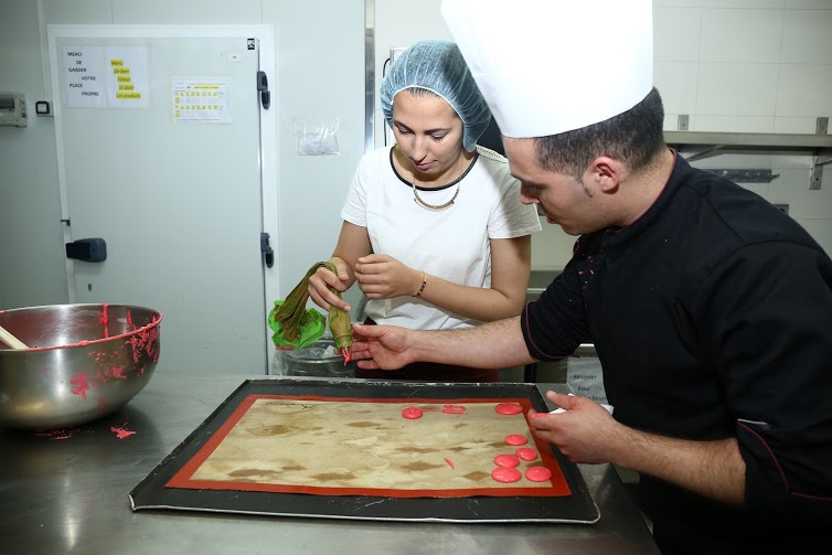 Othmane Dahraoui, Premier chef Algérien à la tête des cuisines du Meridien d'Oran
