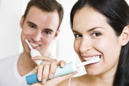 Blanchiment naturel des dents, les astuces de la rédac' cover