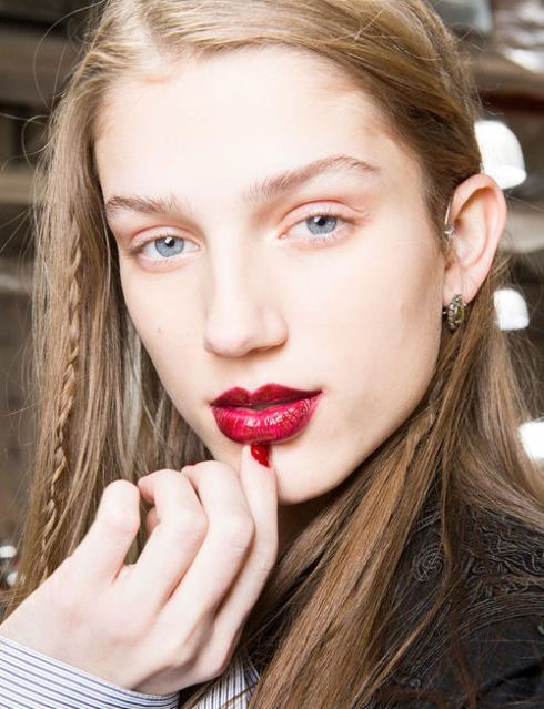 Red lips beauty trends